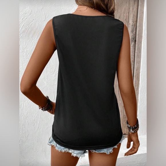 π Sun Sand and a Drink In My Hand Black Graphic Tank Top - Picture 2 of 5